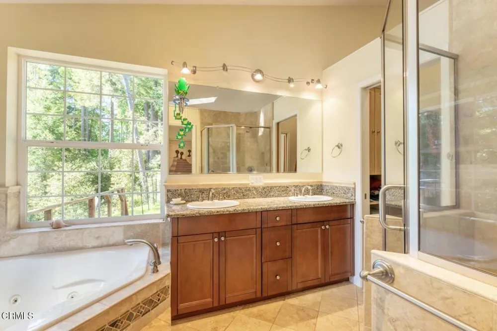 18940 Timber Pointe Drive Fort Bragg, CA 95437