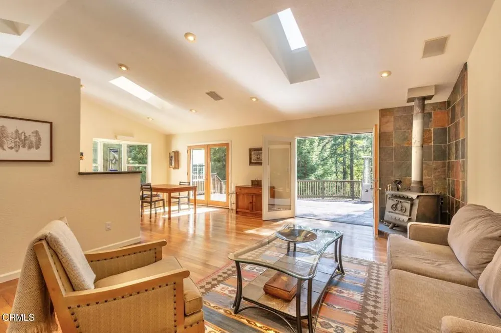 18940 Timber Pointe Drive Fort Bragg, CA 95437