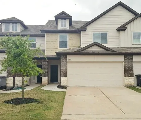 6239 Brenwood Circle
