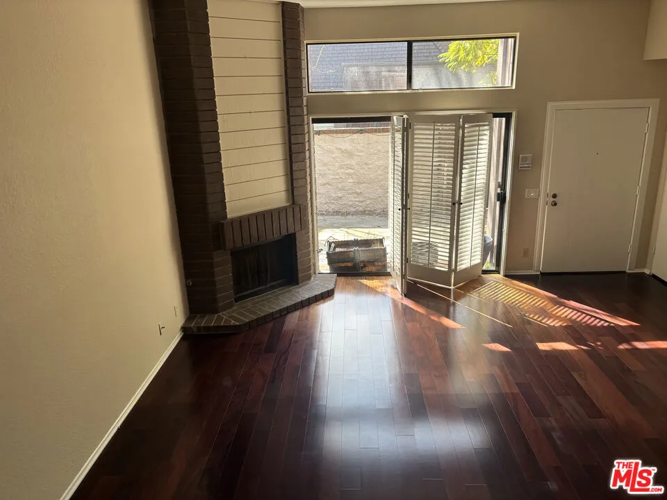 4541 Alla Road #5 Marina del Rey, CA 90292