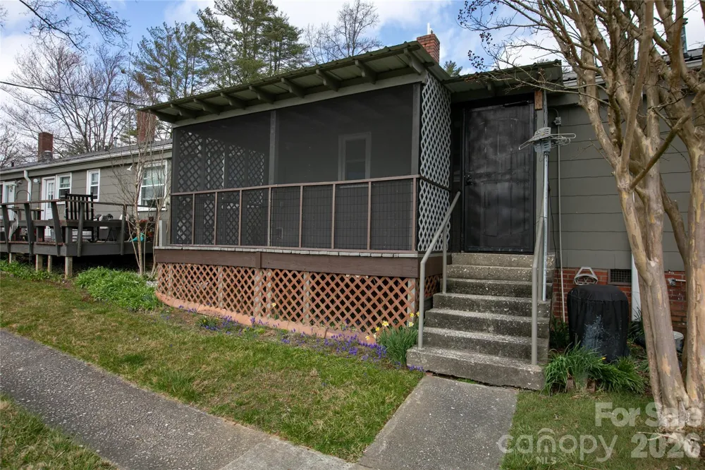 68 Elm Bend Road Brevard, NC 28712