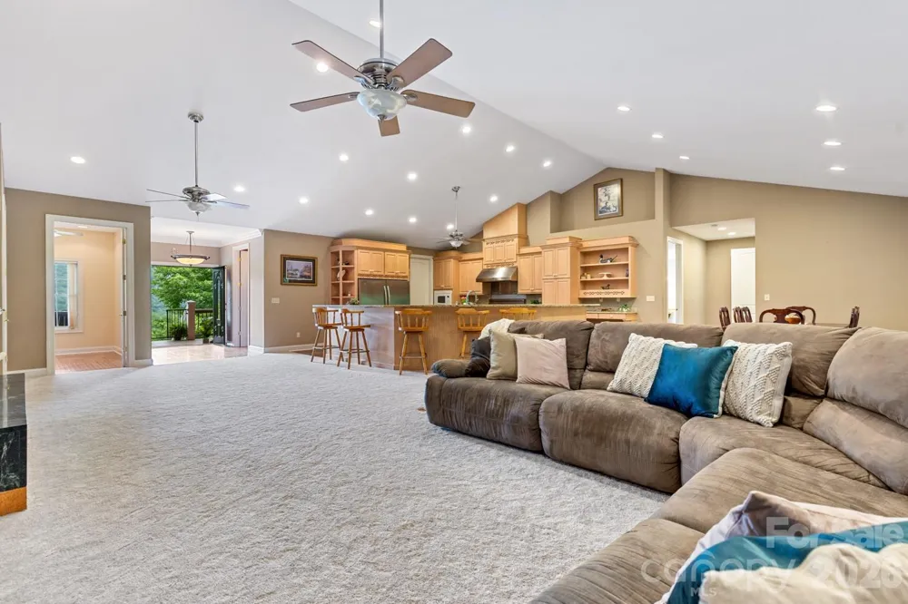 6 Grouse Terrace Fairview, NC 28730