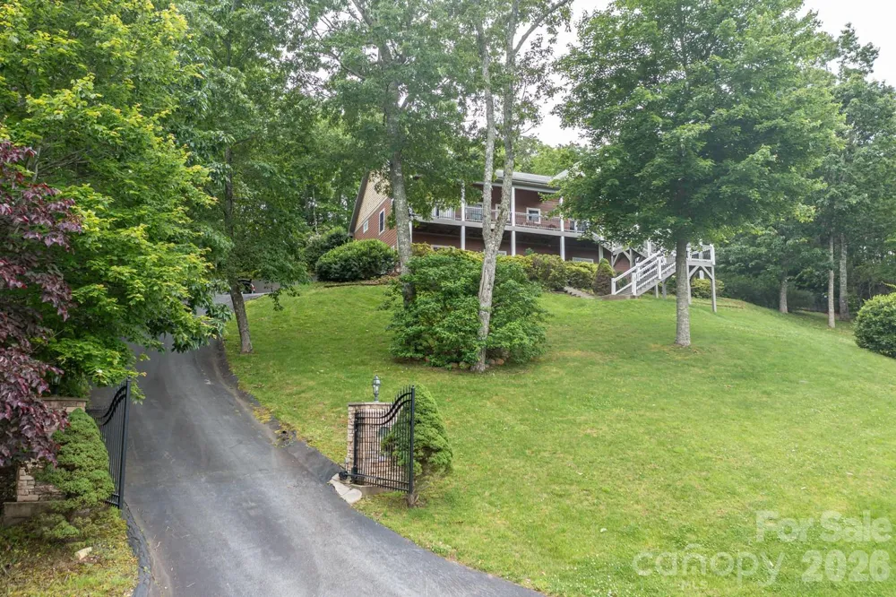 6 Grouse Terrace Fairview, NC 28730