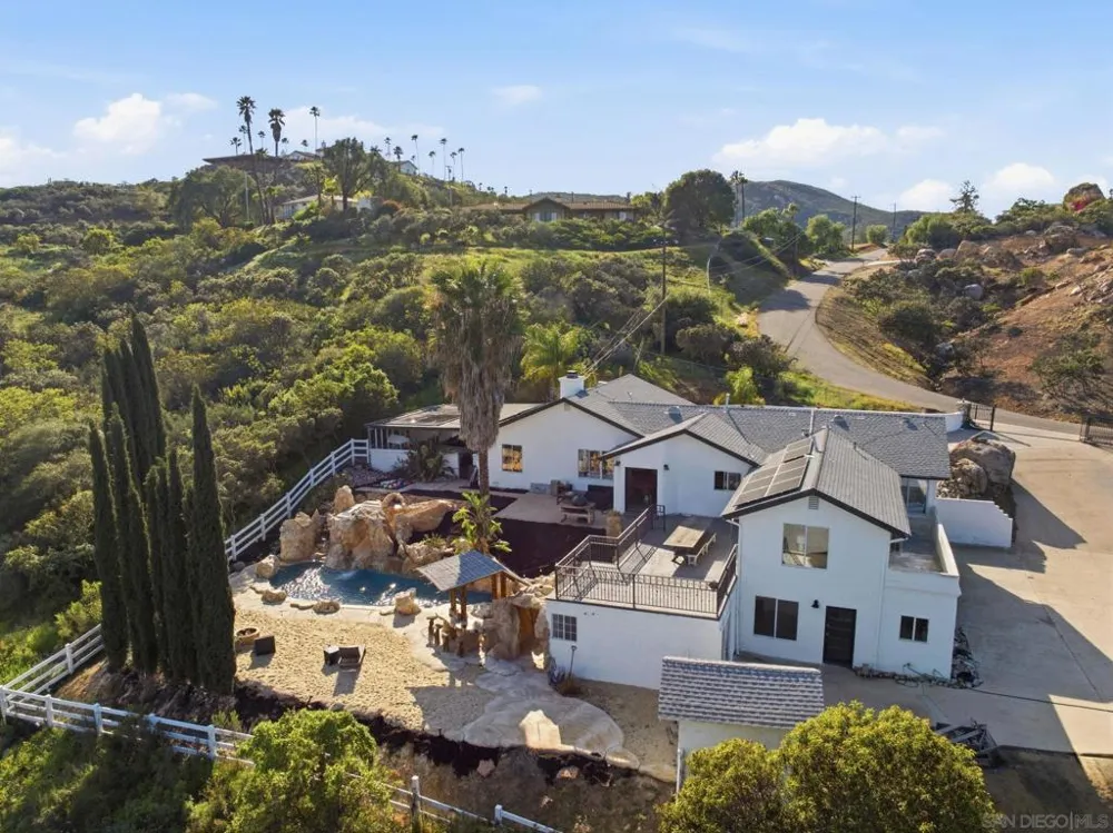 13883 Sage Mountain Ln Jamul, CA 91935