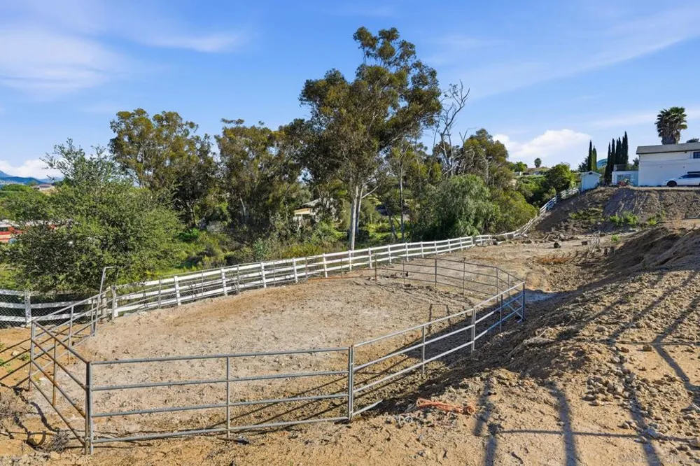 13883 Sage Mountain Ln Jamul, CA 91935