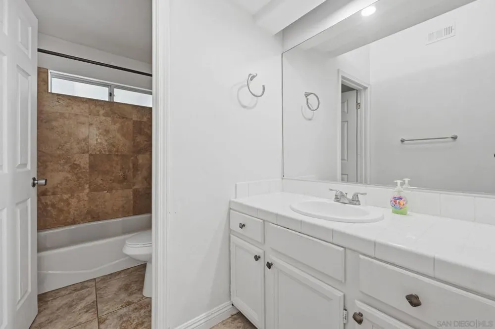 13883 Sage Mountain Ln Jamul, CA 91935