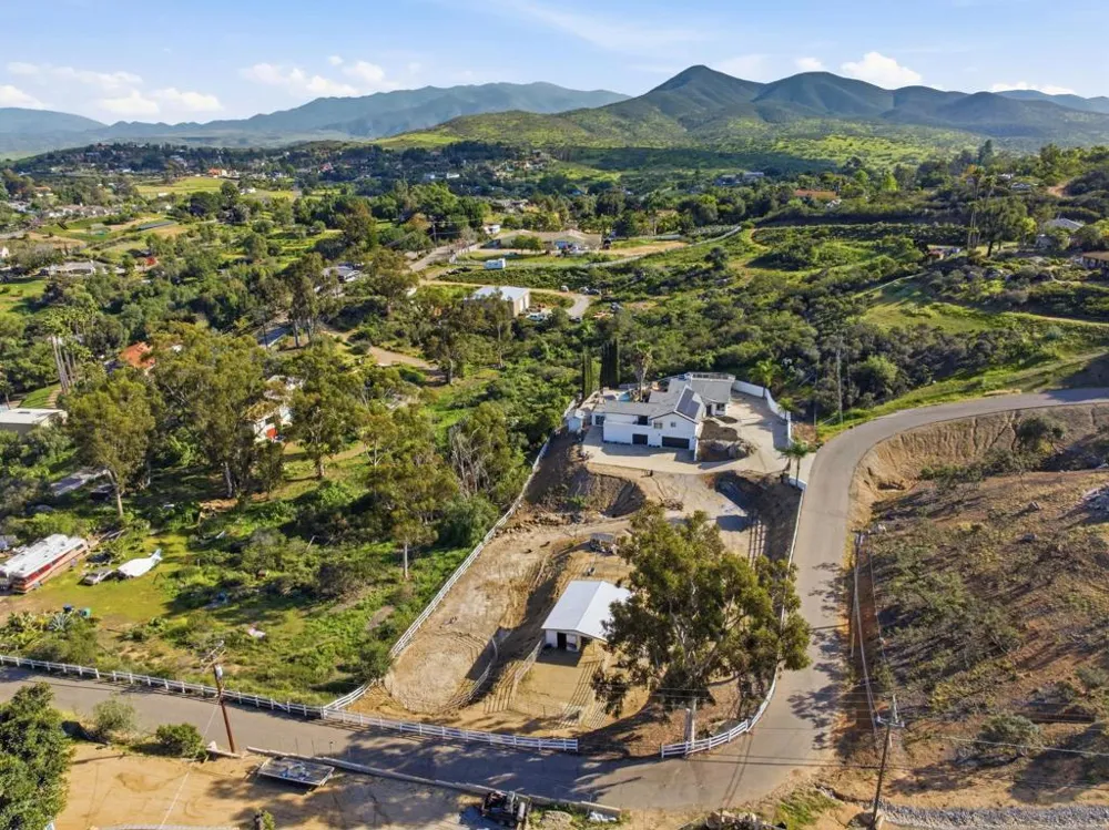 13883 Sage Mountain Ln Jamul, CA 91935