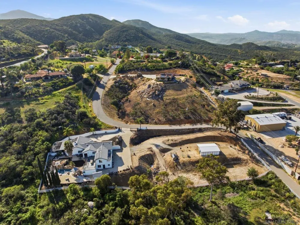 13883 Sage Mountain Ln Jamul, CA 91935