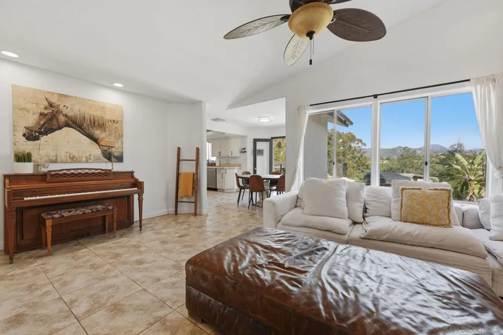 13883 Sage Mountain Ln Jamul, CA 91935