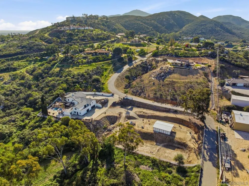 13883 Sage Mountain Ln Jamul, CA 91935