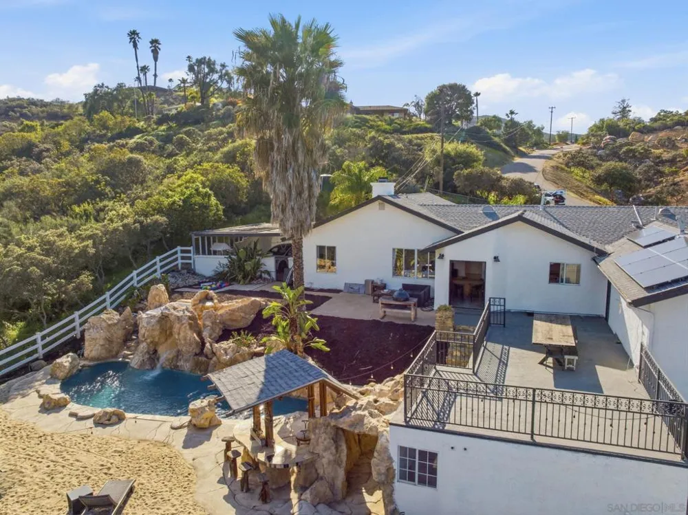 13883 Sage Mountain Ln Jamul, CA 91935
