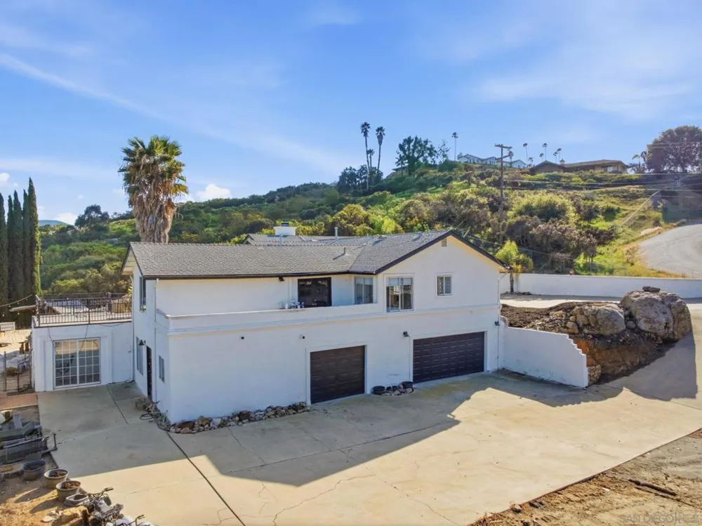13883 Sage Mountain Ln Jamul, CA 91935