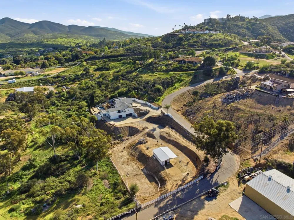 13883 Sage Mountain Ln Jamul, CA 91935