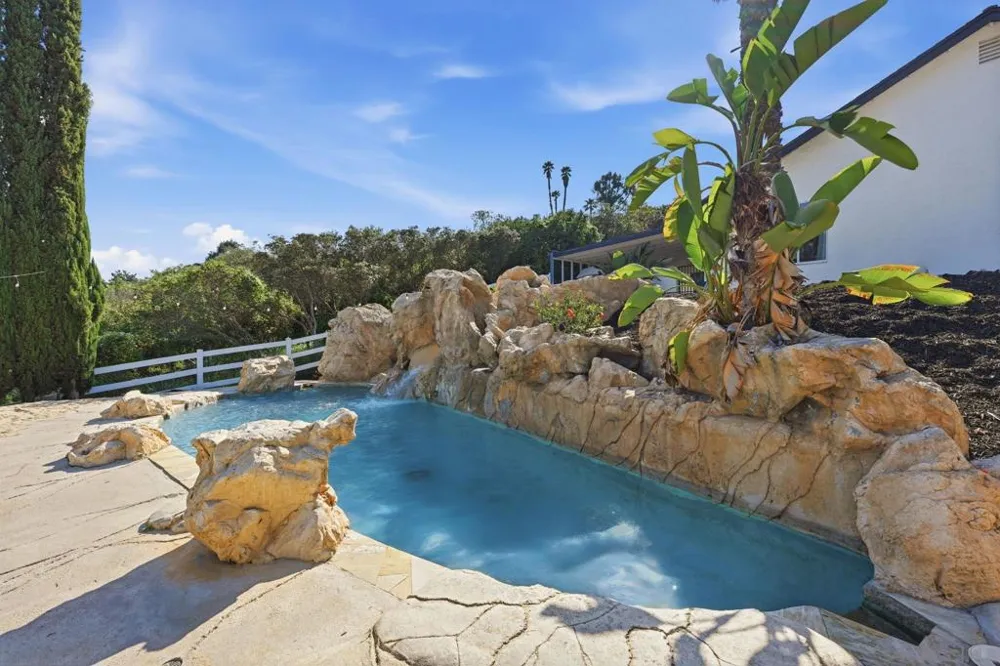 13883 Sage Mountain Ln Jamul, CA 91935
