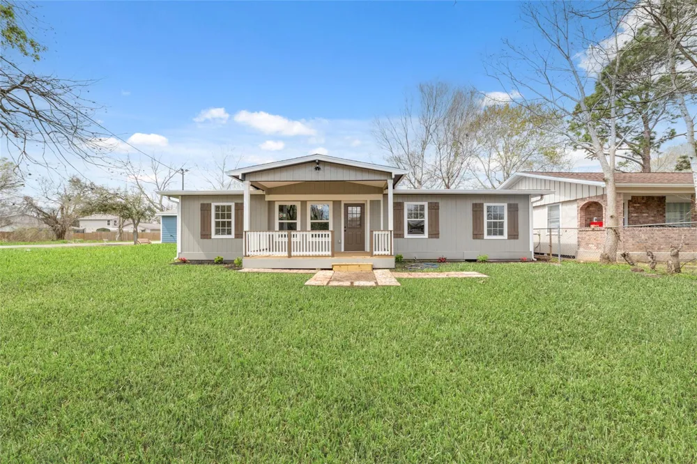 1416 E Avenue B Bay City, TX 77414