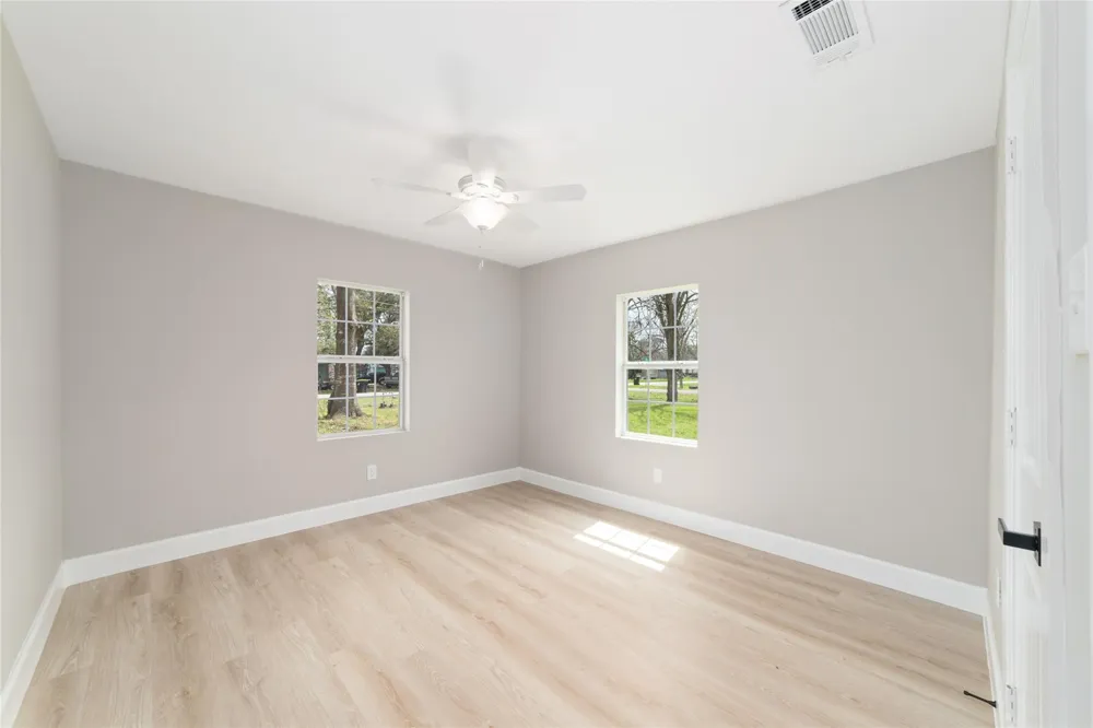 1416 E Avenue B Bay City, TX 77414