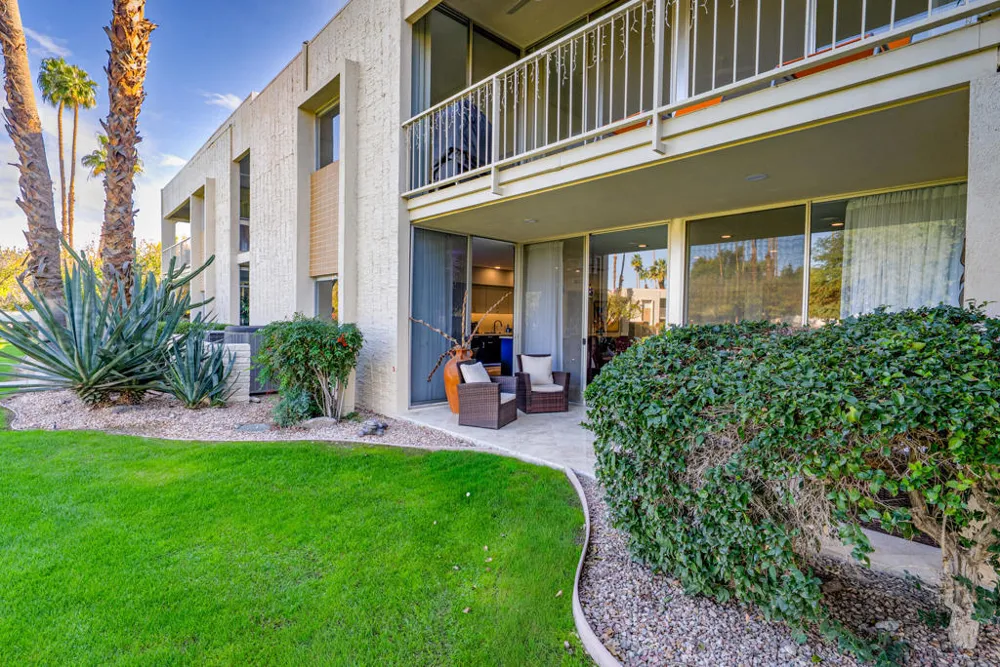 449 Desert Lakes Drive Palm Springs, CA 92264