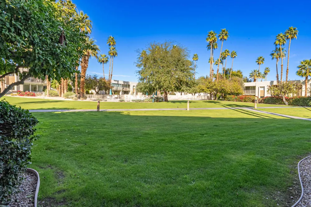 449 Desert Lakes Drive Palm Springs, CA 92264