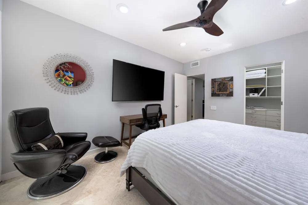 449 Desert Lakes Drive Palm Springs, CA 92264