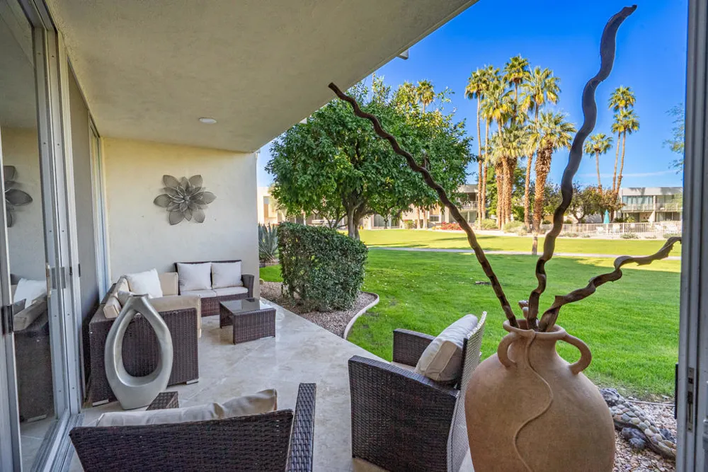 449 Desert Lakes Drive Palm Springs, CA 92264