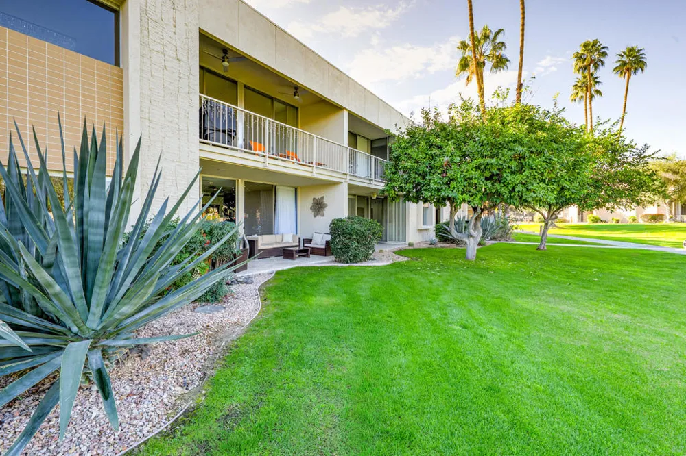449 Desert Lakes Drive Palm Springs, CA 92264