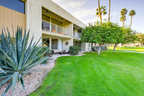 449 Desert Lakes Drive