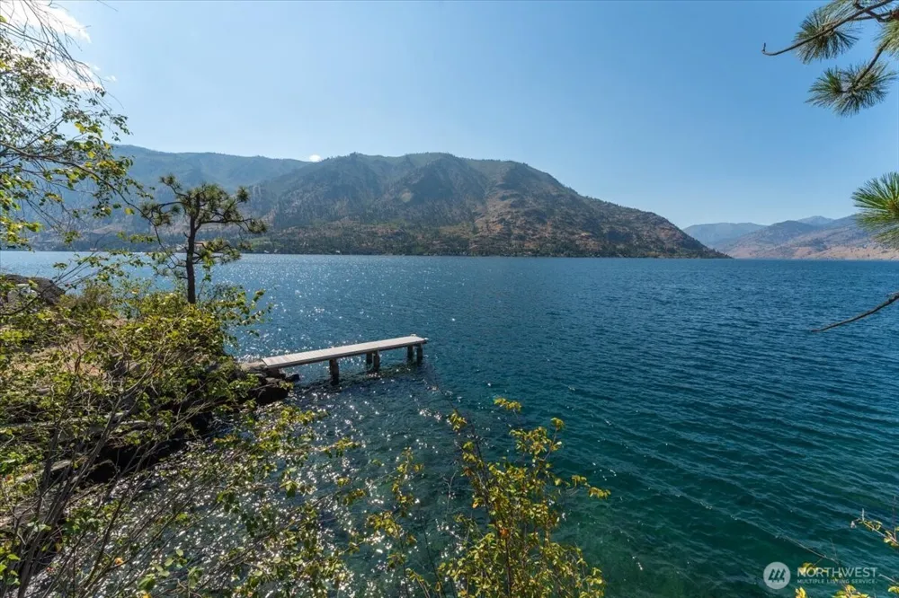 2570 Emerson Acres Road Manson, WA 98831