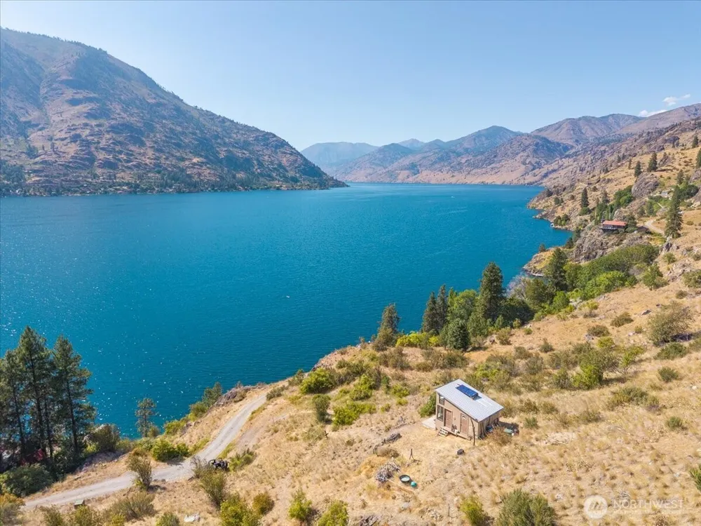 2570 Emerson Acres Road Manson, WA 98831