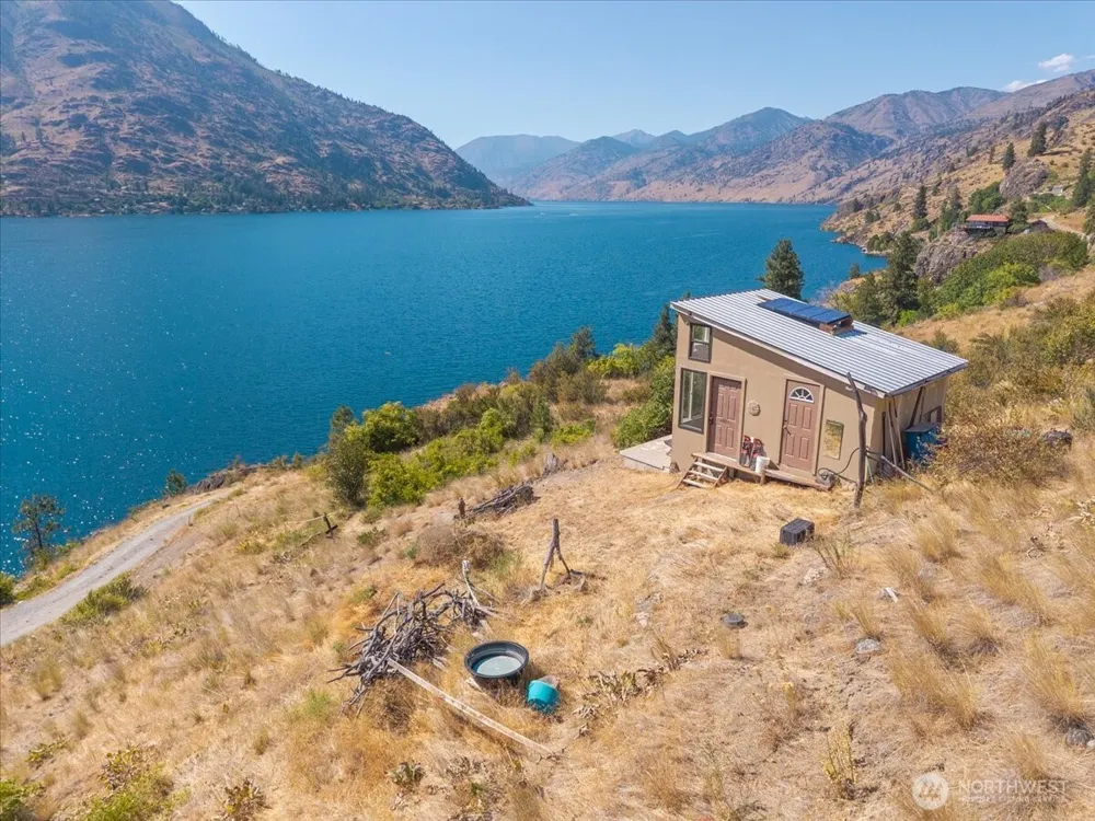 2570 Emerson Acres Road Manson, WA 98831