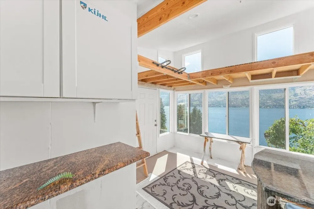 2570 Emerson Acres Road Manson, WA 98831
