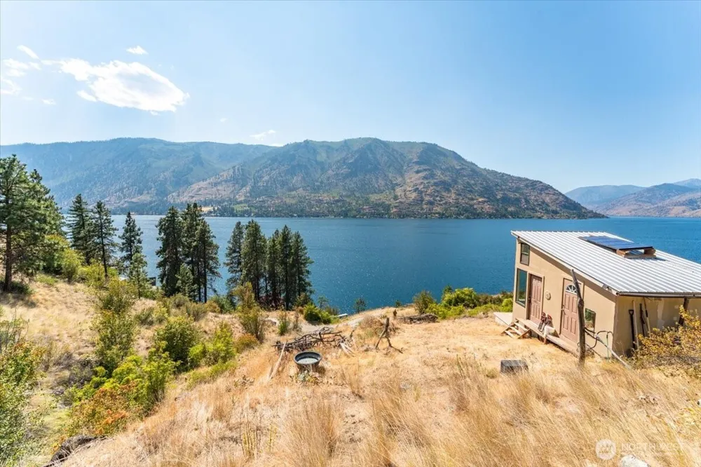 2570 Emerson Acres Road Manson, WA 98831