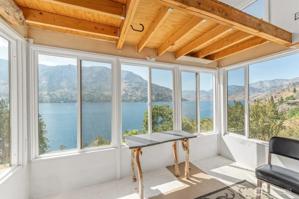 2570 Emerson Acres Road Manson, WA 98831