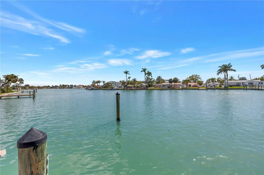 509 PLAZA SEVILLE COURT #19 Treasure Island, FL 33706