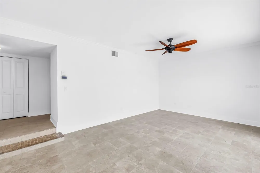 509 PLAZA SEVILLE COURT #19 Treasure Island, FL 33706