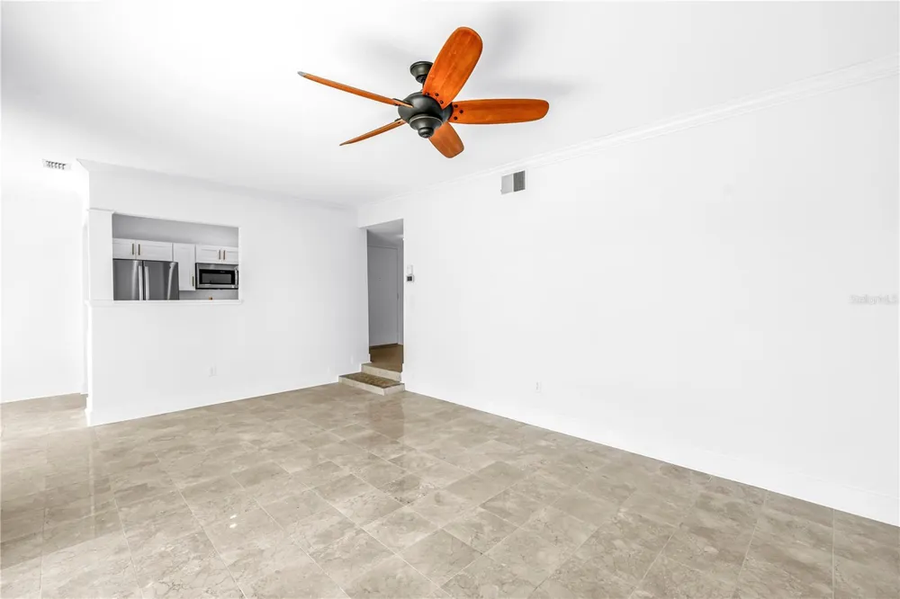 509 PLAZA SEVILLE COURT #19 Treasure Island, FL 33706
