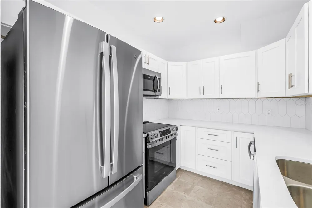 509 PLAZA SEVILLE COURT #19 Treasure Island, FL 33706