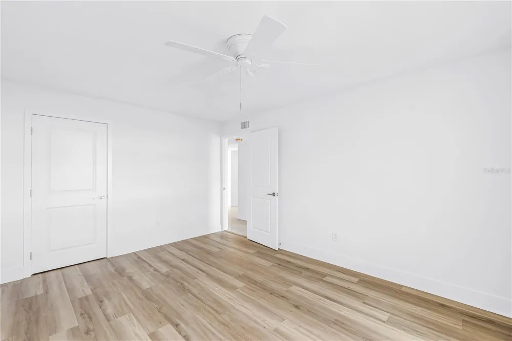 509 PLAZA SEVILLE COURT #19 Treasure Island, FL 33706