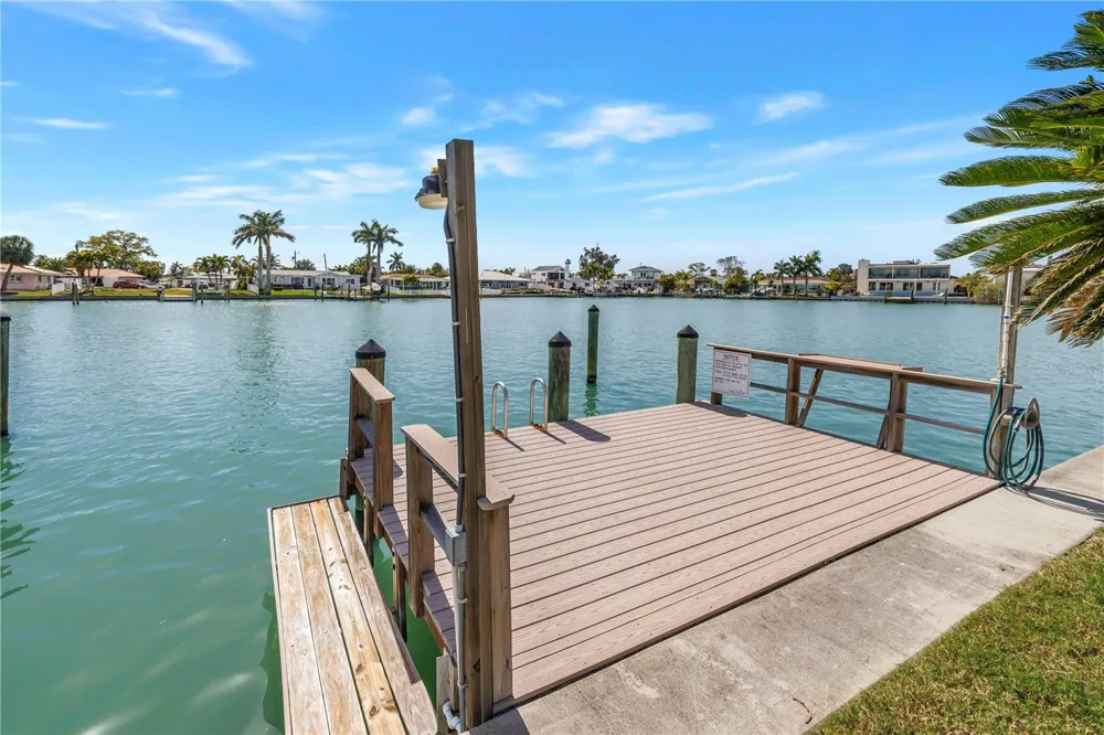 509 PLAZA SEVILLE COURT #19 Treasure Island, FL 33706