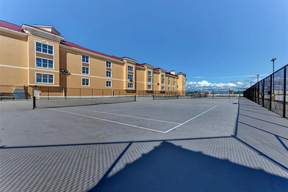 808 3RD AVENUE W #701 Bradenton, FL 34205