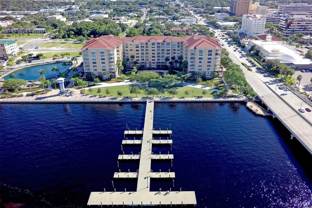 808 3RD AVENUE W #701 Bradenton, FL 34205