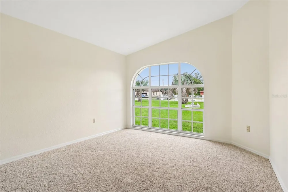 7026 PINEHAVEN DRIVE Lakeland, FL 33810