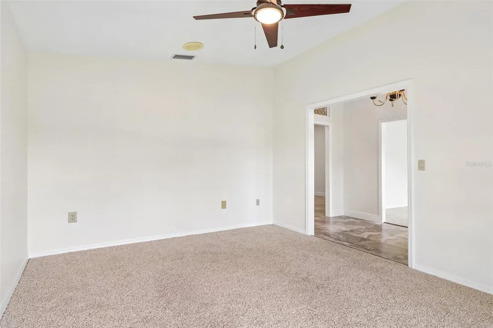 7026 PINEHAVEN DRIVE Lakeland, FL 33810