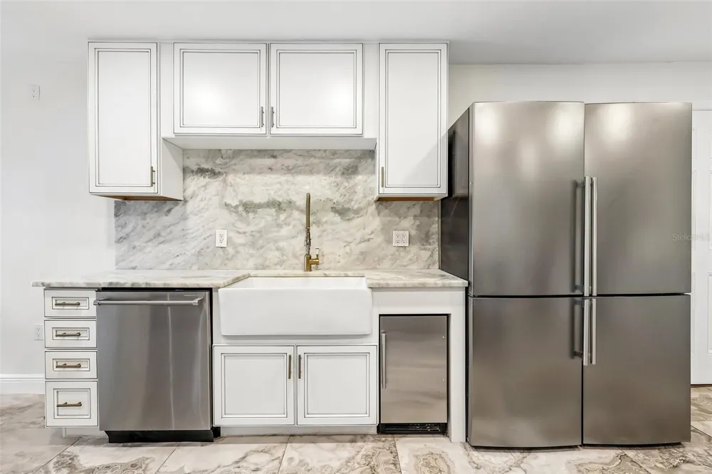 7026 PINEHAVEN DRIVE Lakeland, FL 33810