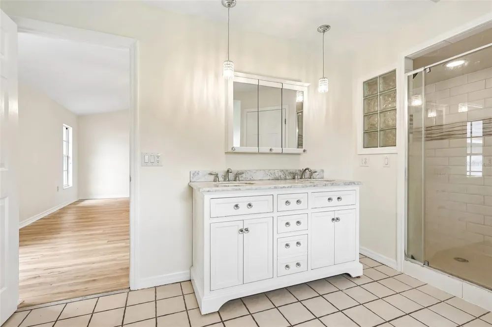 7026 PINEHAVEN DRIVE Lakeland, FL 33810