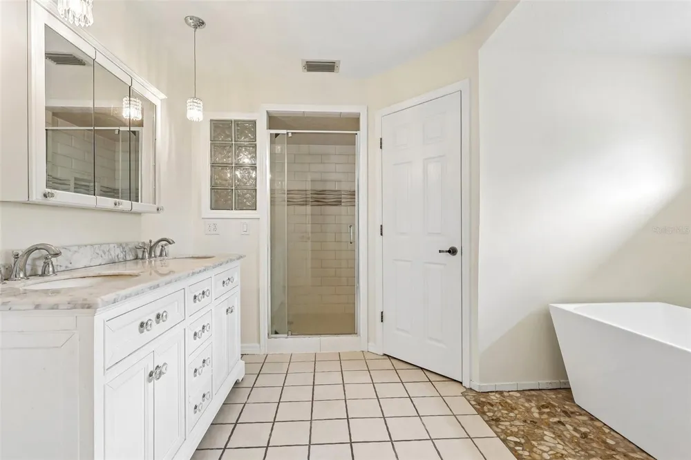 7026 PINEHAVEN DRIVE Lakeland, FL 33810