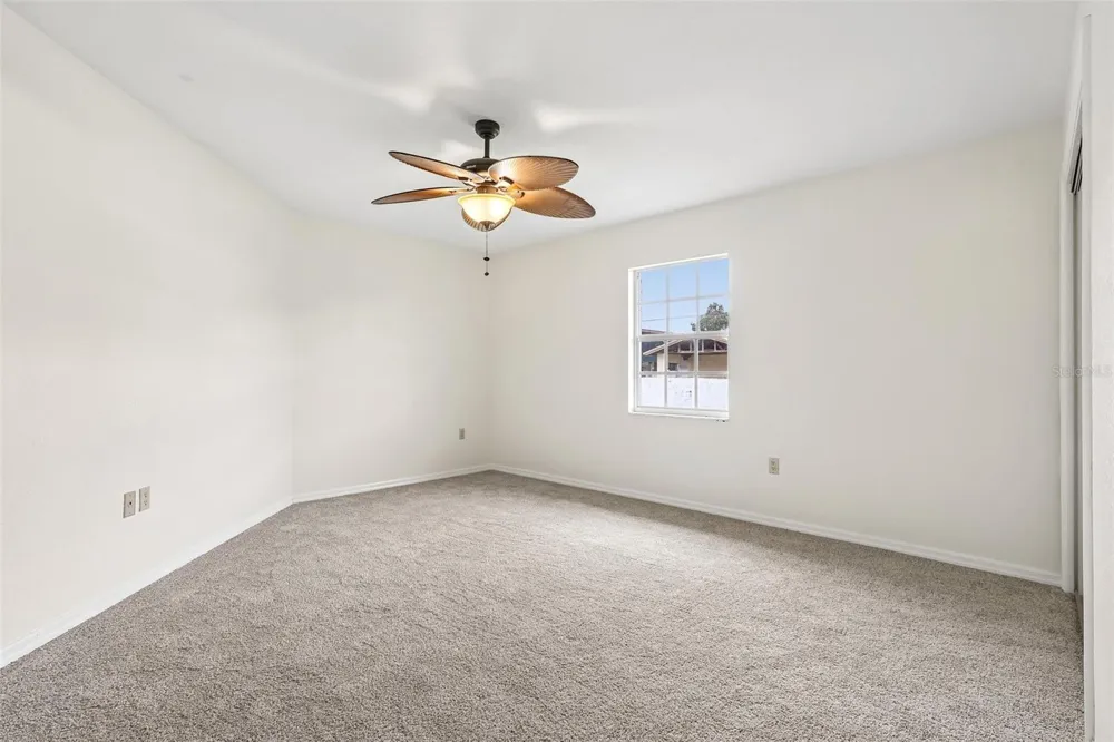 7026 PINEHAVEN DRIVE Lakeland, FL 33810