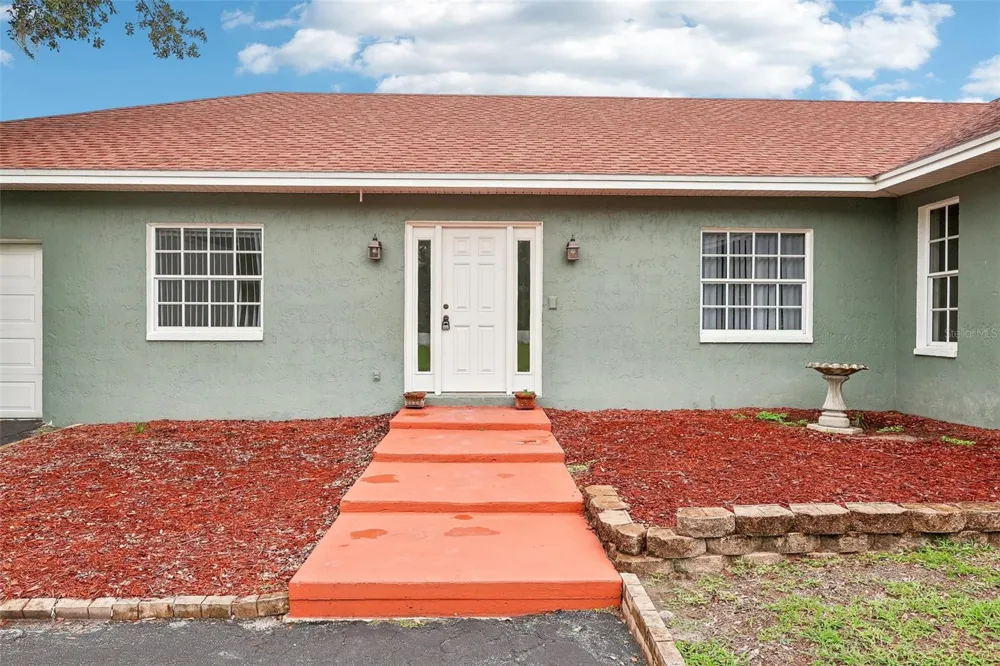 7026 PINEHAVEN DRIVE Lakeland, FL 33810