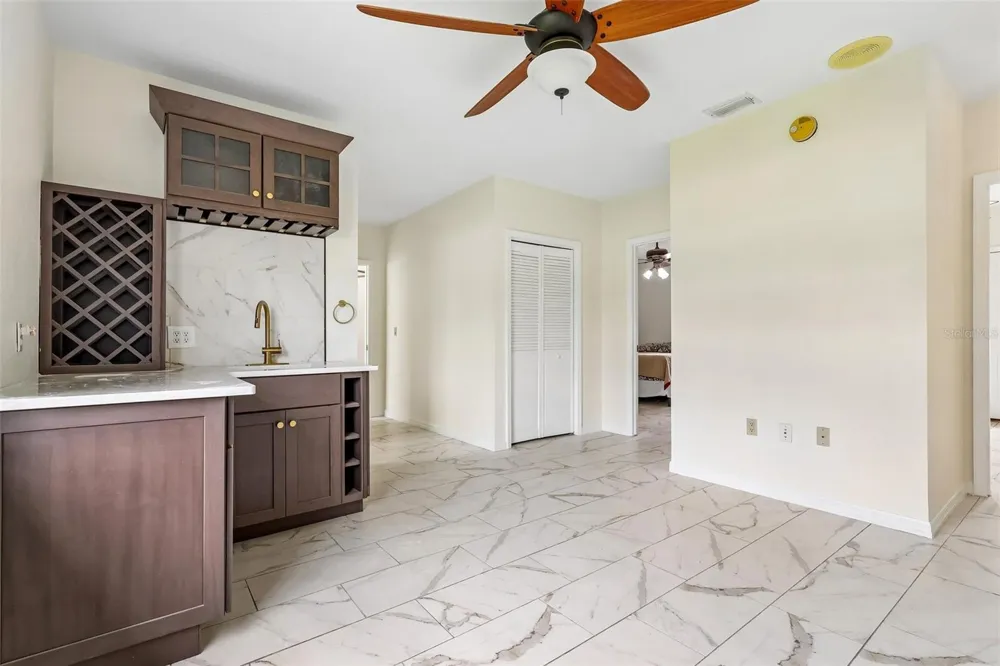 7026 PINEHAVEN DRIVE Lakeland, FL 33810