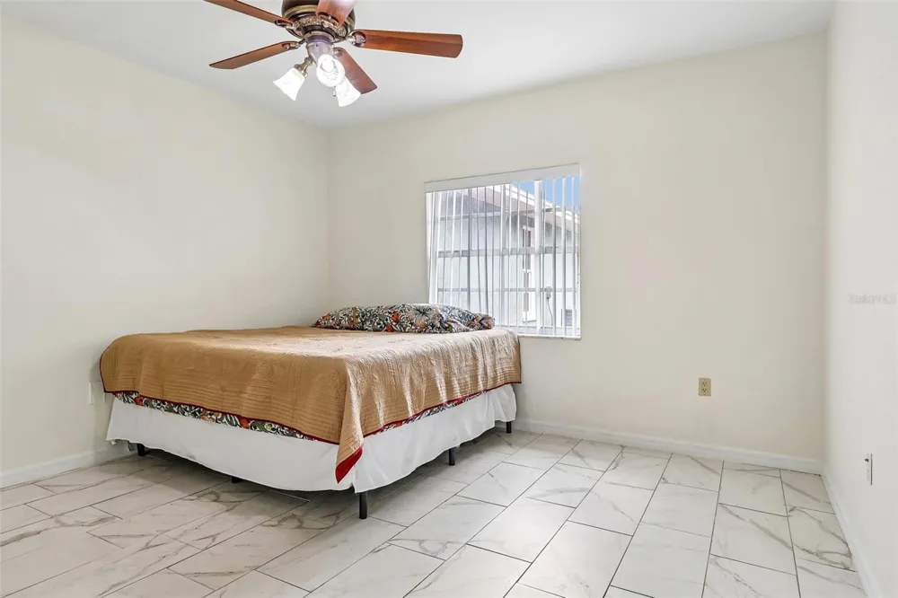 7026 PINEHAVEN DRIVE Lakeland, FL 33810