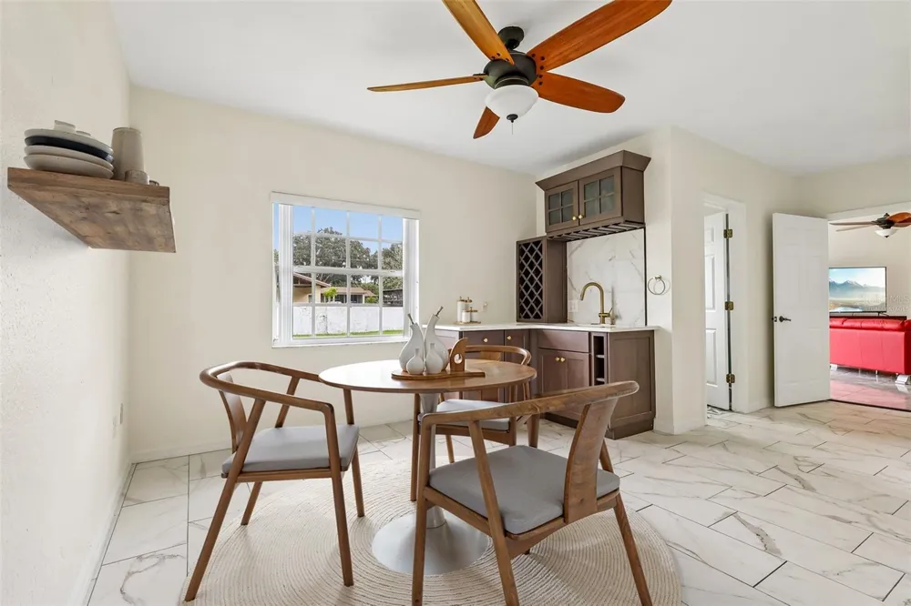7026 PINEHAVEN DRIVE Lakeland, FL 33810